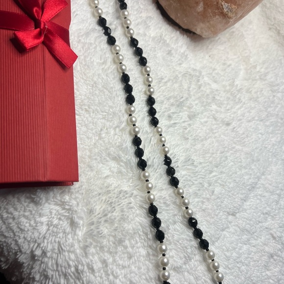 #23 Vintage Jewelry , Black Glass Beads with Pearl 2 Necklaces for your style - Picture 3 of 6